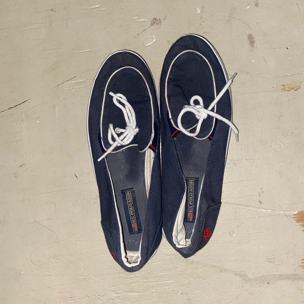 Polo slip ons